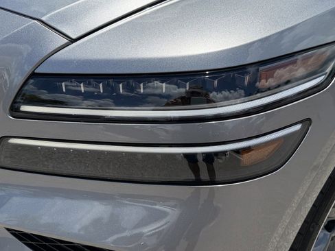Used 2025 Genesis GV80 3.5T Prestige AWD/4WD image 10