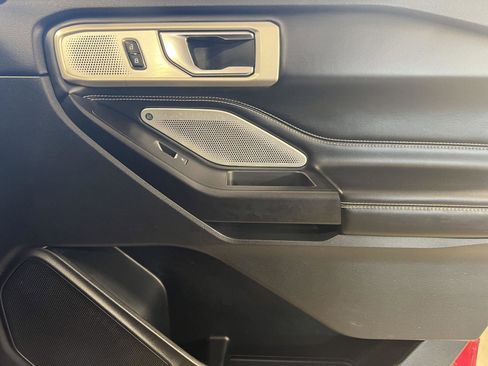 Used 2020 Ford Explorer ST w/ ST Street Pack image 13