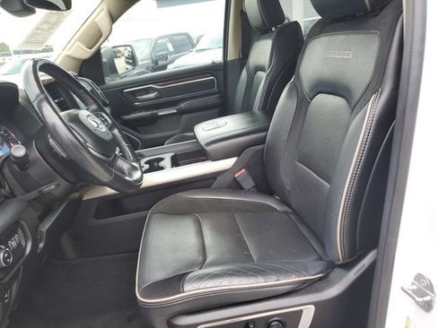Used 2020 RAM 1500 Laramie RWD image 16