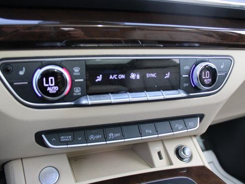 Used 2019 Audi Q5 2.0T Premium Plus w/ Premium Plus Package AWD/4WD image 8