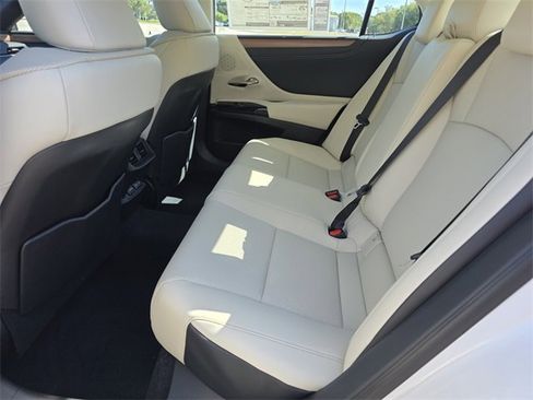 New 2025 Lexus ES 350 w/ Premium Package image 17