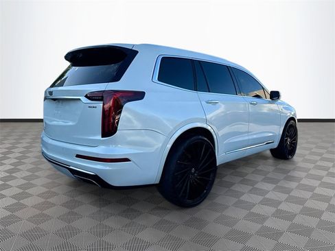 Used 2021 Cadillac XT6 Premium Luxury image 6