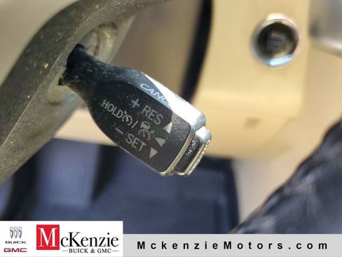 Used 2018 Toyota Highlander XLE FWD image 15