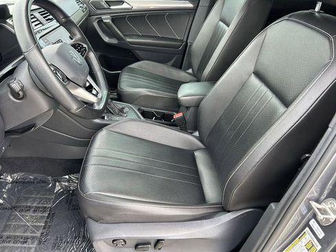 Used 2022 Volkswagen Tiguan SE R-Line image 24