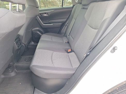 Used 2021 Toyota RAV4 XLE image 11
