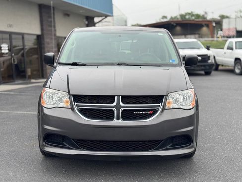 Used 2017 Dodge Grand Caravan SE FWD image 37