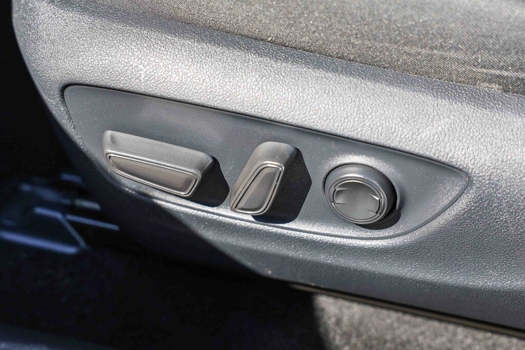 Certified 2025 Toyota RAV4 XLE AWD/4WD image 11
