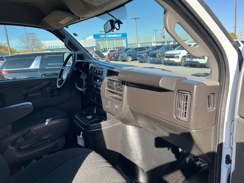 Used 2023 GMC Savana 2500 w/ Driver Convenience Package image 26