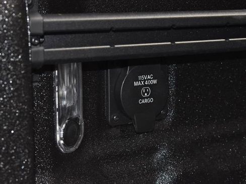 Used 2025 RAM 1500 Laramie image 11