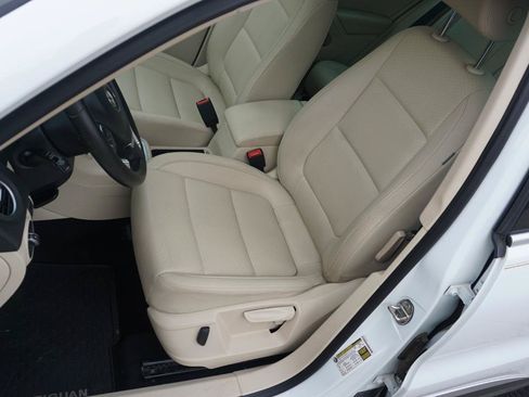 Used 2015 Volkswagen Tiguan SE FWD image 8