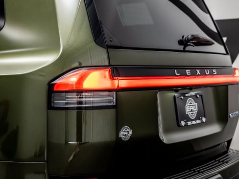 Used 2024 Lexus GX 550 w/ Accessory Package (Z1) AWD/4WD image 13