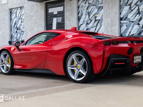 Used 2023 Ferrari SF90 Stradale AWD/4WD image 10