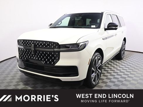 New 2026 Lincoln Navigator Black Label AWD/4WD image 1