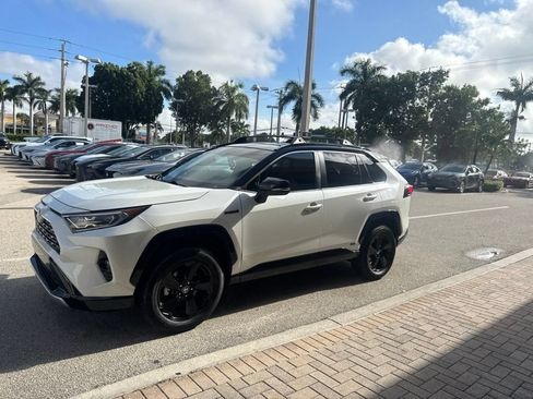 Used 2021 Toyota RAV4 XSE w/ XSE Grade Weather Package AWD/4WD image 11