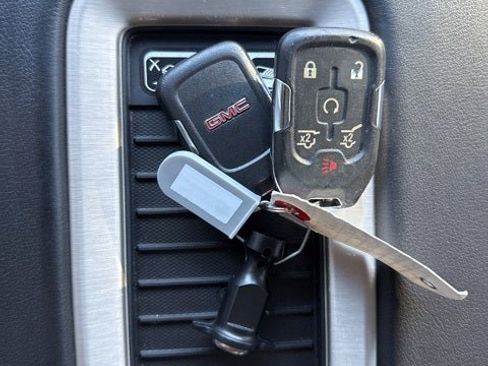 Used 2018 GMC Yukon XL Denali w/ Denali Ultimate Package image 43