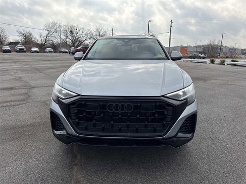 Used 2025 Audi Q8 Premium image 8