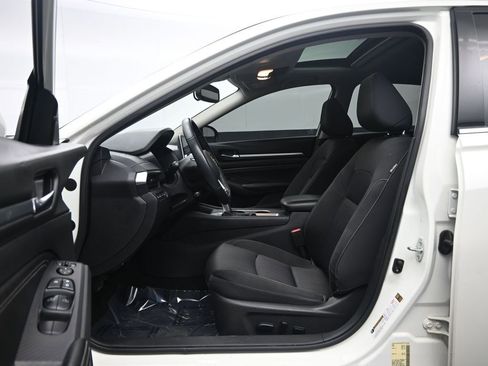 Used 2019 Nissan Altima 2.5 SV image 26