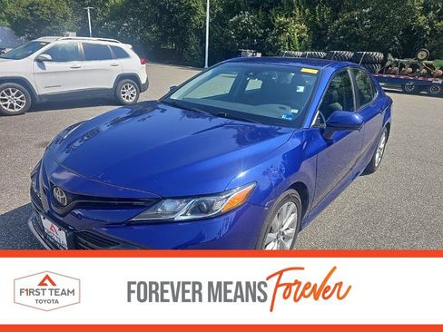 Used 2018 Toyota Camry LE FWD image 1