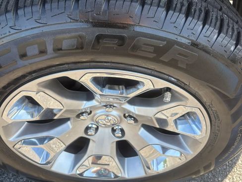 Used 2016 RAM 1500 Limited AWD/4WD image 17