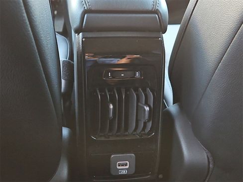 New 2026 Jeep Compass Latitude image 19