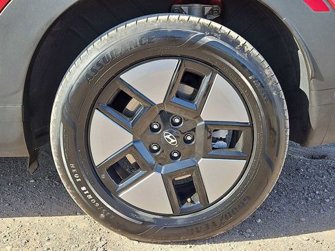 Used 2025 Hyundai Santa Fe SEL image 13