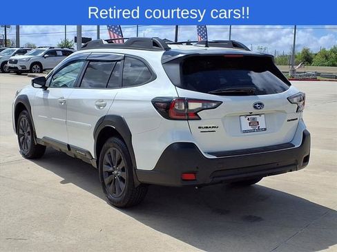 Certified 2025 Subaru Outback Onyx Edition AWD/4WD image 2