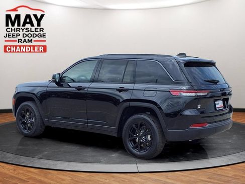 New 2026 Jeep Grand Cherokee Altitude AWD/4WD image 3