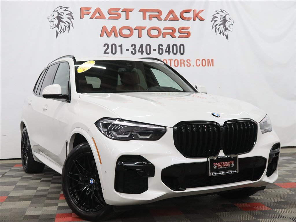 Used 2022 BMW X5 M50i w/ Climate Comfort Package AWD/4WD image 3