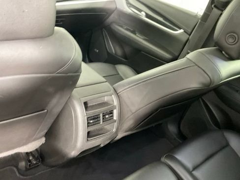 Used 2023 Cadillac XT5 Premium Luxury FWD image 16