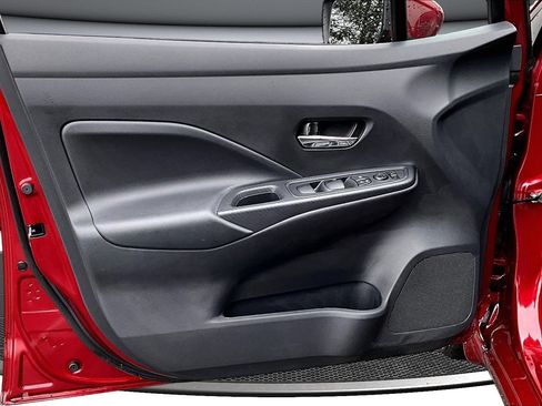 Used 2025 Nissan Versa SV w/ Trunk Package FWD image 20