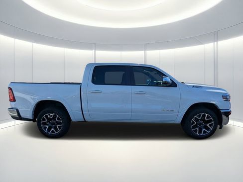 Certified 2025 RAM 1500 Laramie AWD/4WD image 3