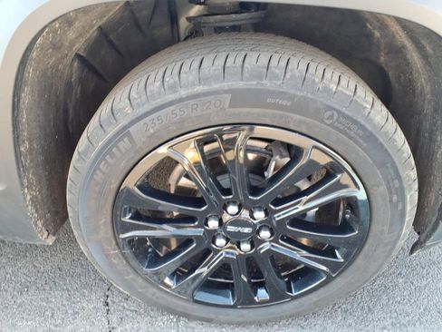 Used 2023 GMC Acadia SLE w/ Elevation Edition AWD/4WD image 28