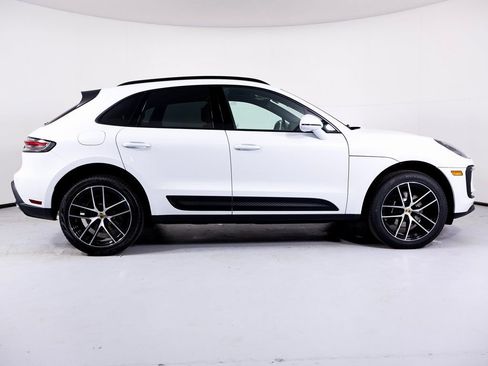 Used 2025 Porsche Macan AWD/4WD image 26