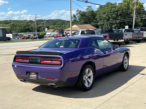 Used 2023 Dodge Challenger SXT RWD image 14