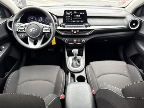 Certified 2021 Kia Forte LXS FWD image 1