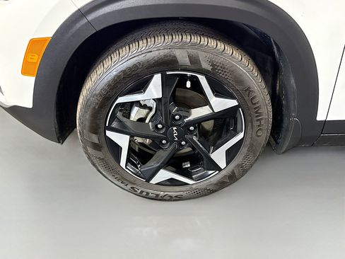 Used 2025 Kia Seltos S FWD image 38