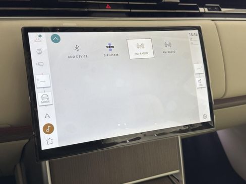 New 2026 Land Rover Range Rover SE image 18