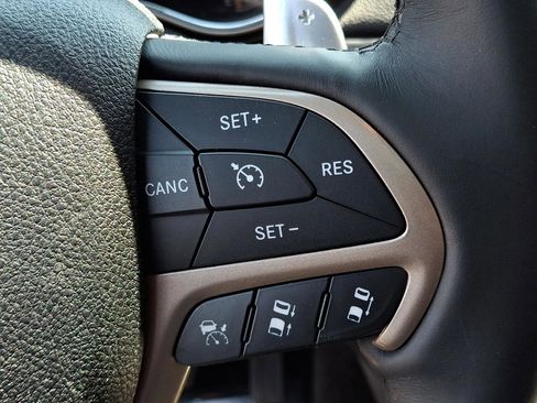Used 2014 Jeep Grand Cherokee Summit AWD/4WD image 24