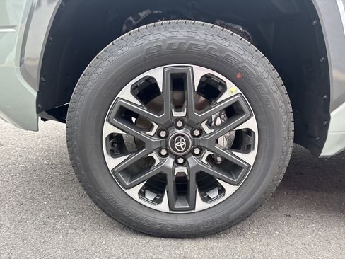 New 2026 Toyota Tundra Limited AWD/4WD image 10
