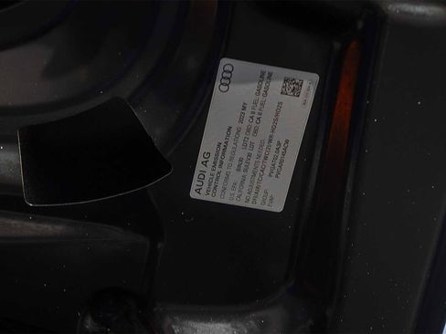 Used 2023 Audi Q5 e Premium w/ Convenience Package image 31