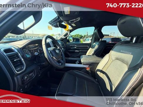 Used 2023 RAM 1500 Laramie AWD/4WD image 19