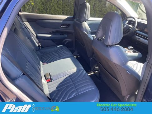 Used 2023 Nissan Ariya AWD/4WD image 46