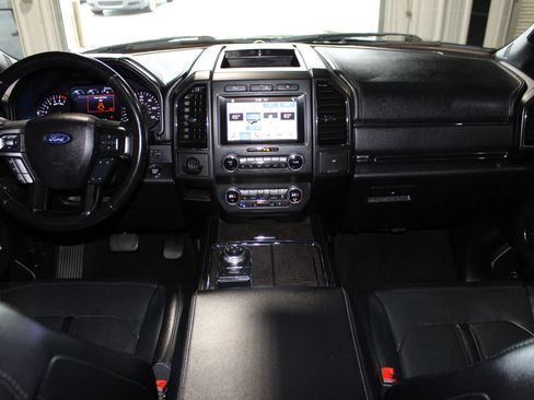 Used 2019 Ford Expedition Max Limited w/ Equipment Group 301A RWD image 17