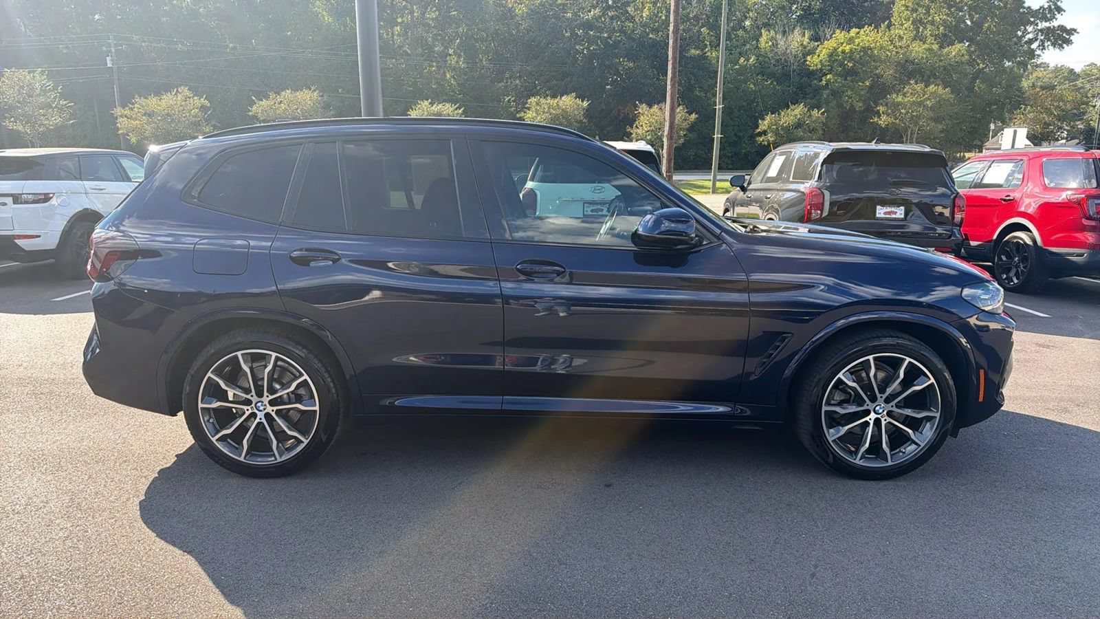 Used 2022 BMW X3 xDrive30i w/ M Sport Package 2 AWD/4WD image 4