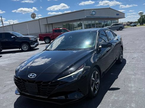 Used 2023 Hyundai Elantra SEL w/ Convenience Package FWD image 14