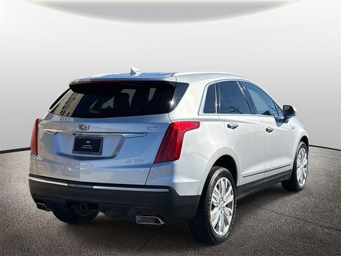 Used 2019 Cadillac XT5 Premium Luxury image 2
