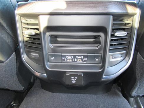 Certified 2026 RAM 3500 Laramie AWD/4WD image 37