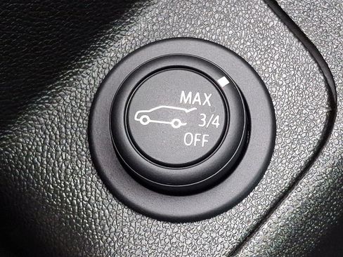 Used 2021 GMC Terrain SLE w/ Driver Convenience Package image 25