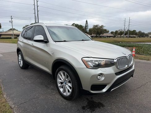 Used 2017 BMW X3 sDrive28i image 2
