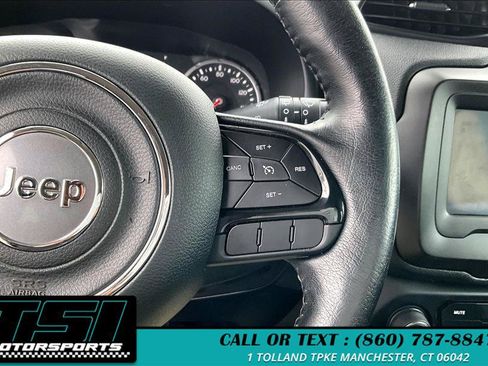Used 2020 Jeep Renegade Altitude AWD/4WD image 17
